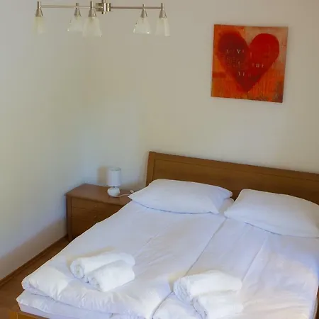 Apartman Maestral アパート