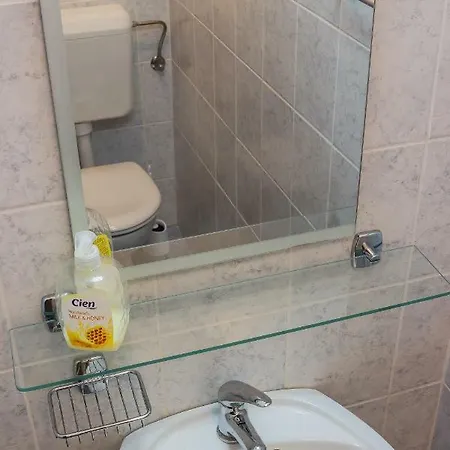 Apartman Maestral アパート *